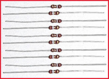 10 Stück Kohleschicht-Widerstände - 3,9 Ohm